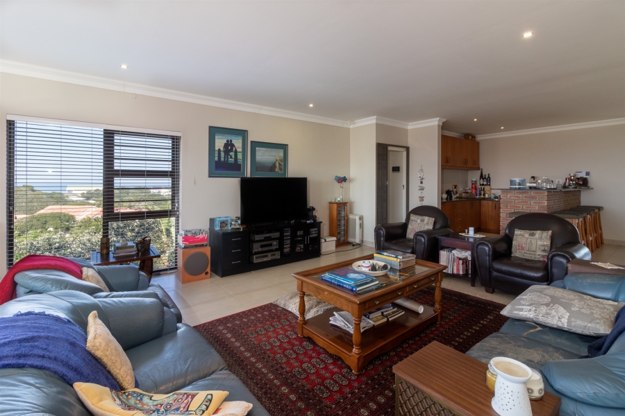 6 Bedroom Property for Sale in West Bank Eastern Cape